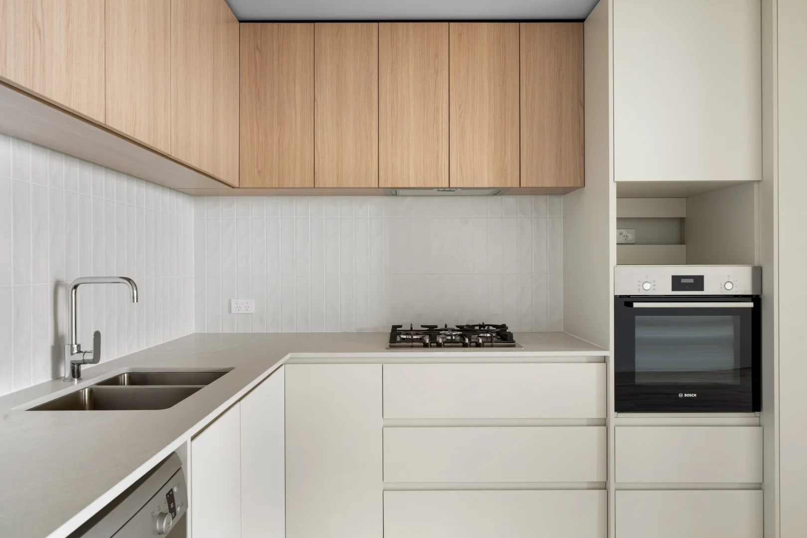 Additional image 3 of 1707/6 Penaluna Place, Adelaide SA 5000