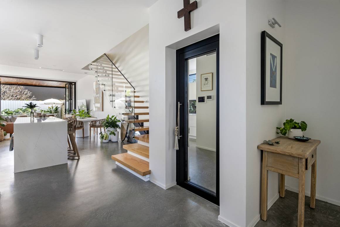 2/20 Petrel Avenue Mermaid Beach 4218 - Image 5