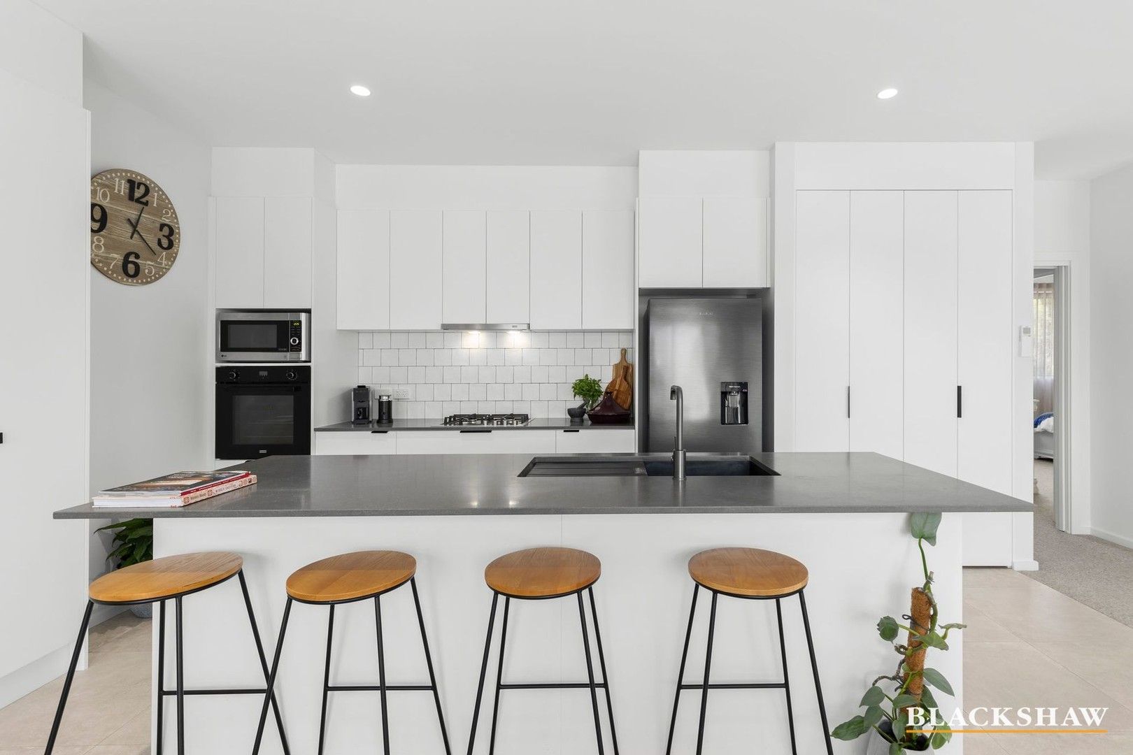 2 bedrooms Apartment / Unit / Flat in 3/44 Train Street BROULEE NSW, 2537