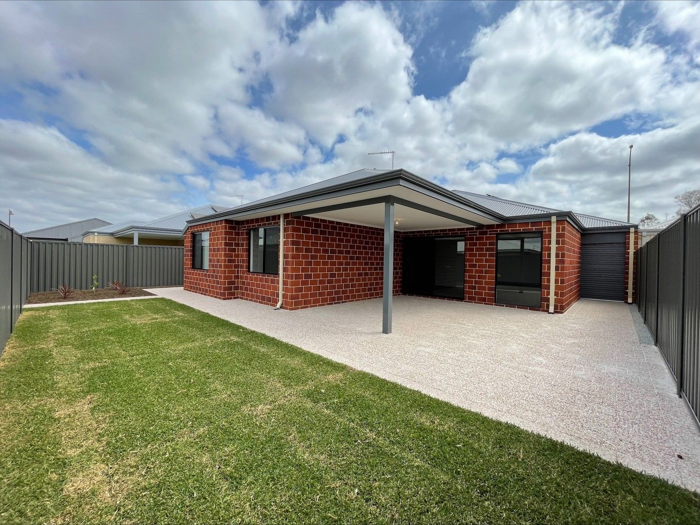 4 bedrooms House in 252 Partridge Street HENLEY BROOK WA, 6055