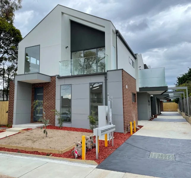 1/10 Whitworth Avenue, Springvale VIC 3171