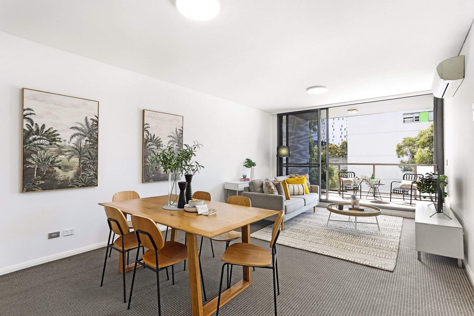 2 bedrooms Apartment / Unit / Flat in 524/5 Defries Avenue ZETLAND NSW, 2017