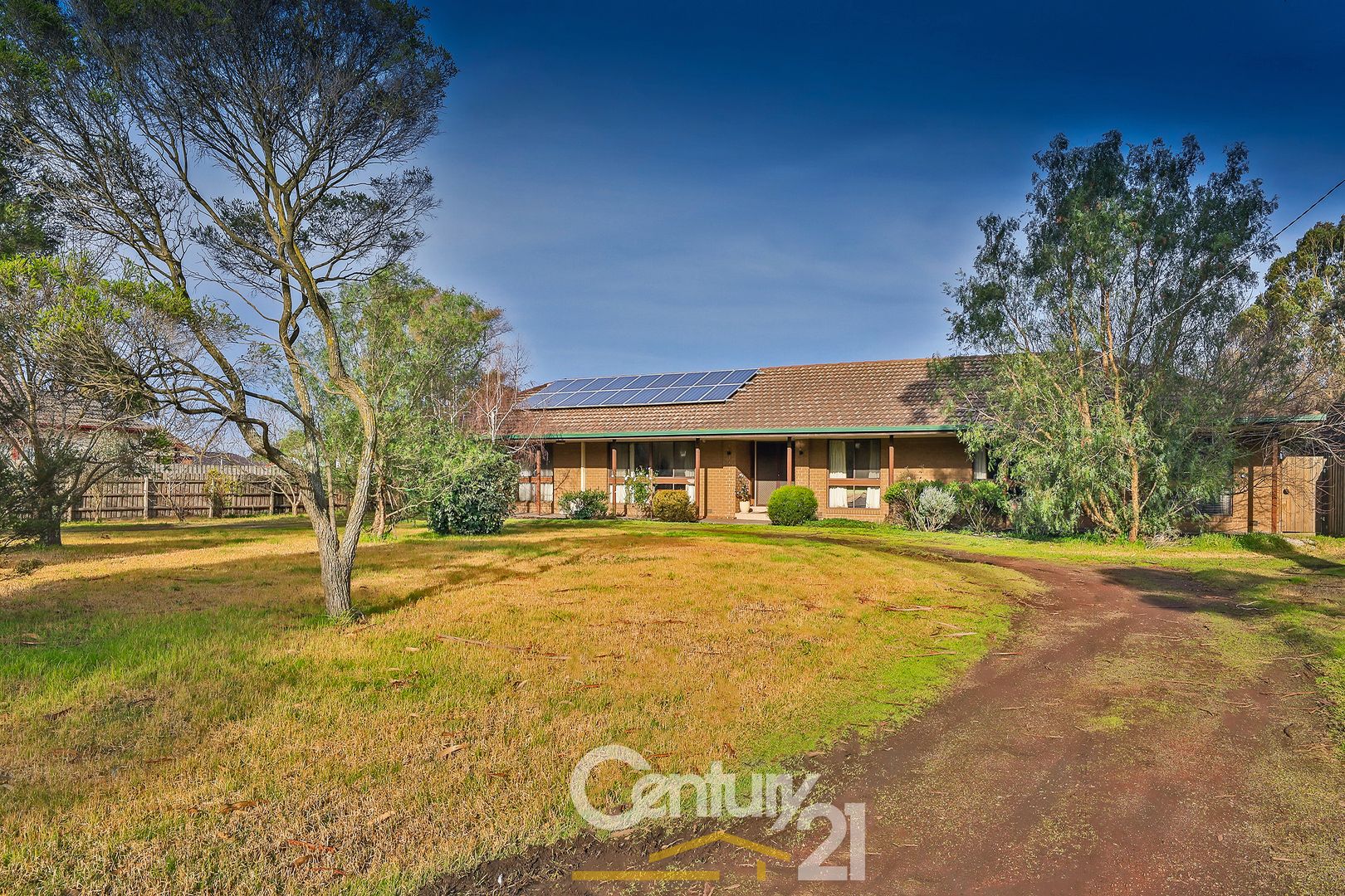 220 Rossiter Road, Koo Wee Rup VIC 3981, Image 2