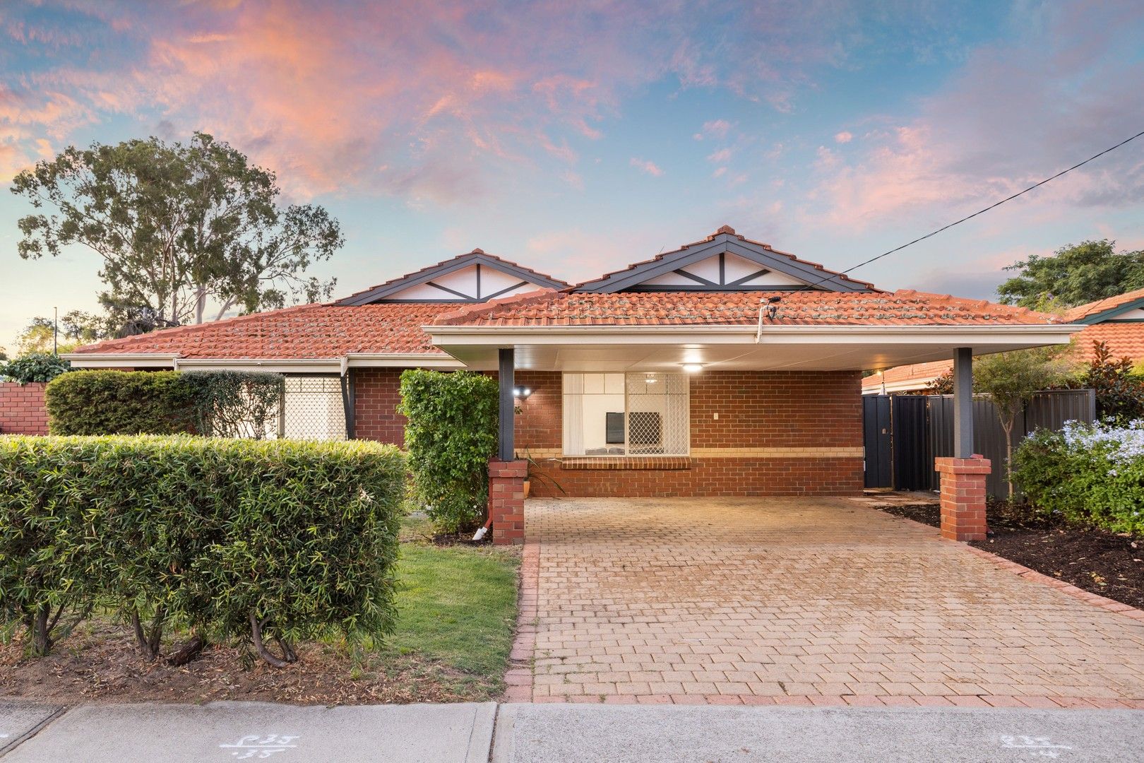 3 bedrooms House in 14 Conochie Crescent MANNING WA, 6152