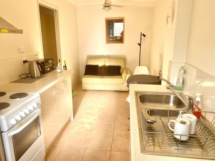 1 bedrooms Studio in 22 Elfin Street ROBINA QLD, 4226