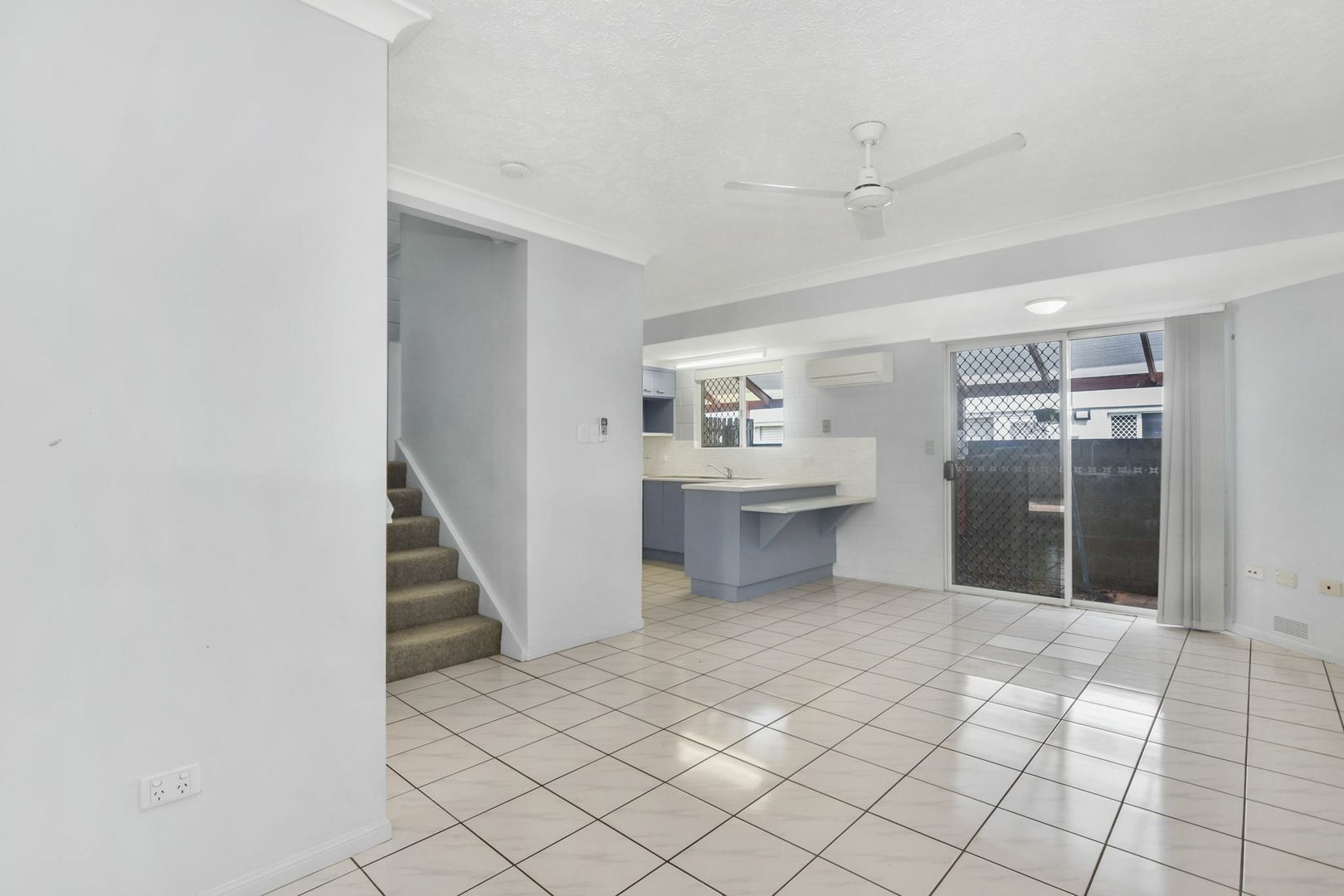 Unit 5/17 Lowth St, Rosslea QLD 4812, Image 1