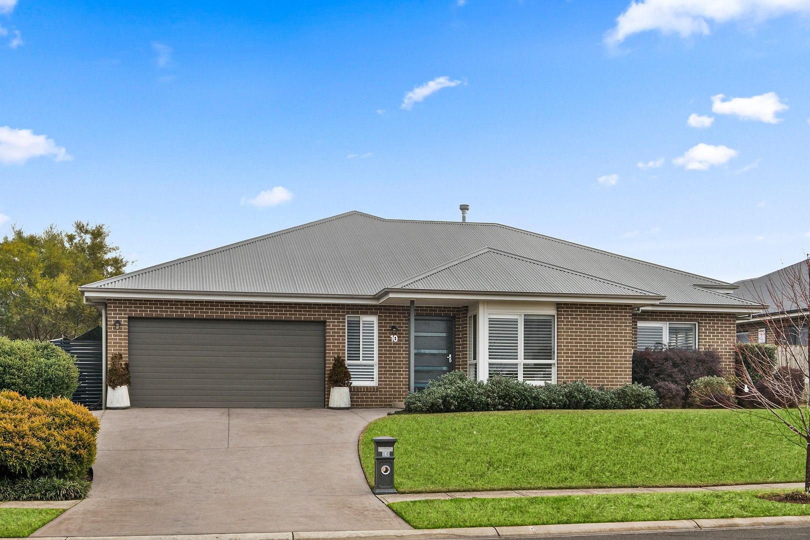 10 Darraby Drive, Moss Vale NSW 2577, Image 2