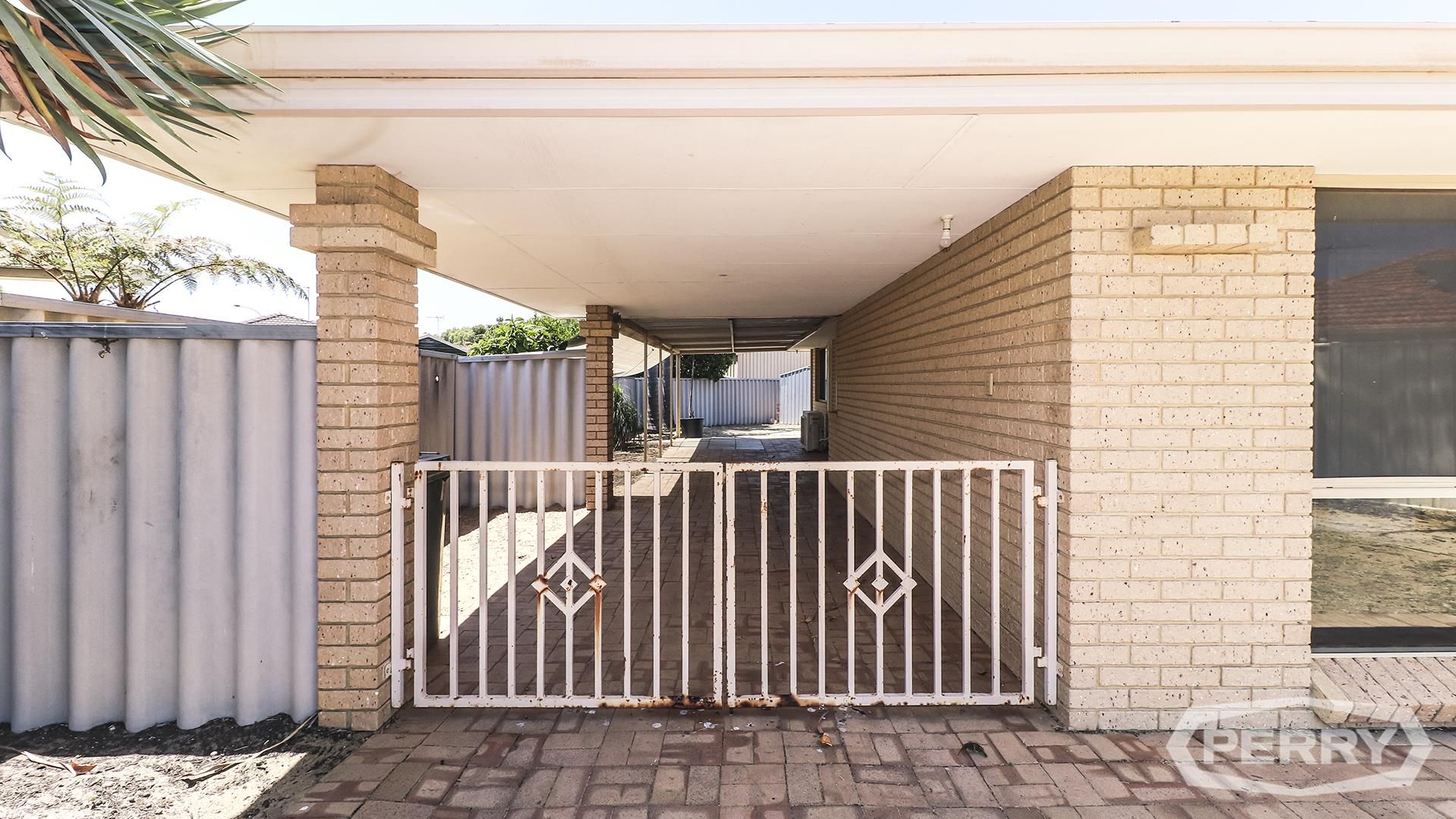 2/5 Beamish Court, Meadow Springs WA 6210, Image 2