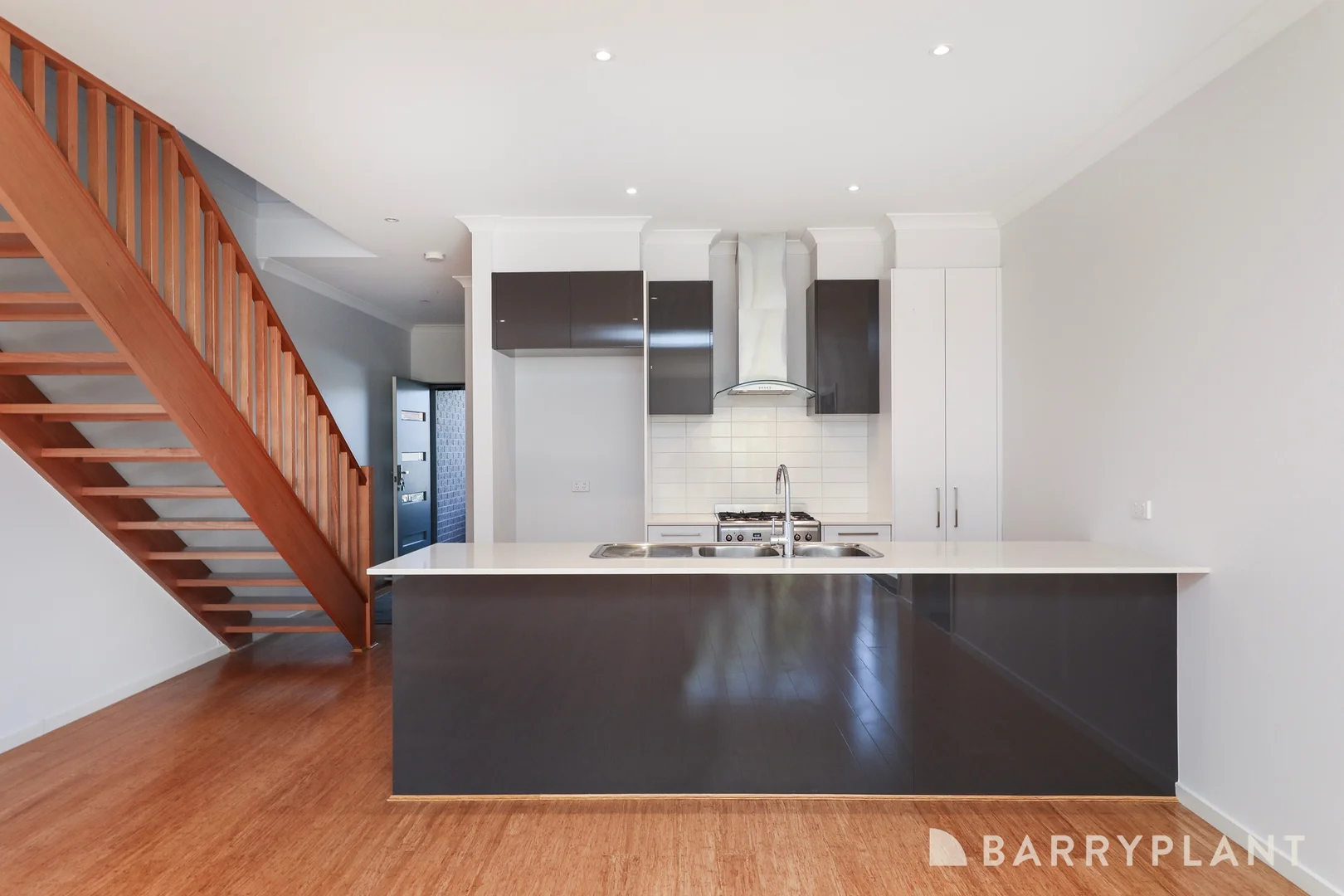 Additional image 5 of 1/10 Essex Street, Sunshine North VIC 3020