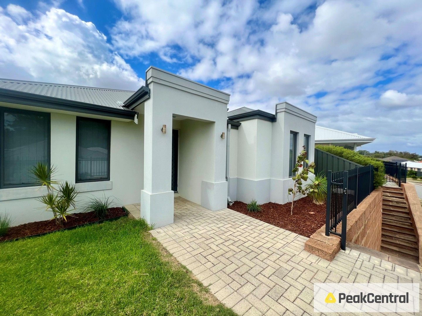 4 bedrooms House in 54 Beckingham Parkway BALDIVIS WA, 6171
