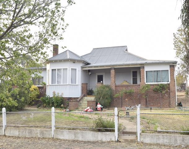 27 South Street, Grenfell NSW 2810