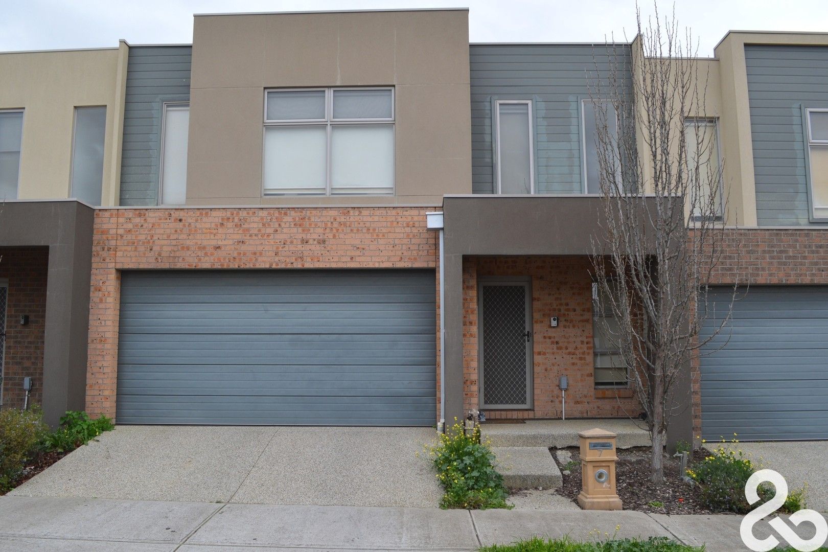 3 bedrooms Townhouse in 7 Mecklenburg Close EPPING VIC, 3076