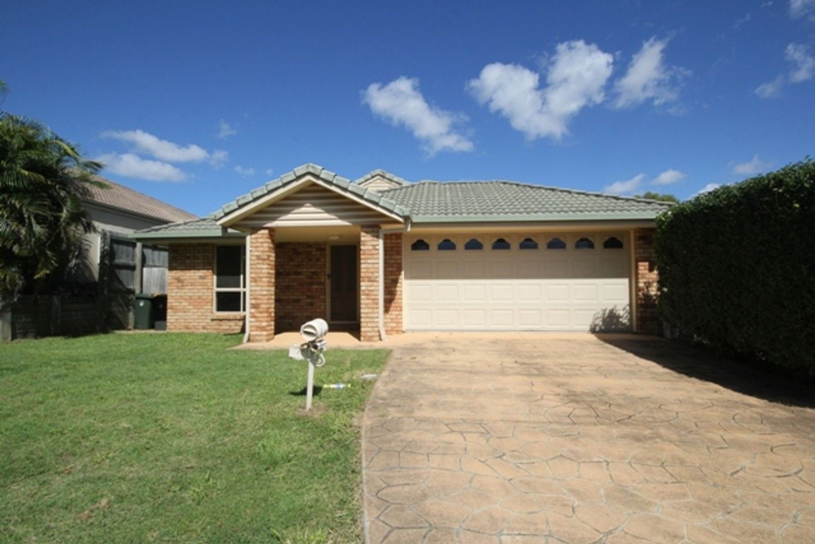 4 bedrooms House in 147 Jubilee Avenue FOREST LAKE QLD, 4078