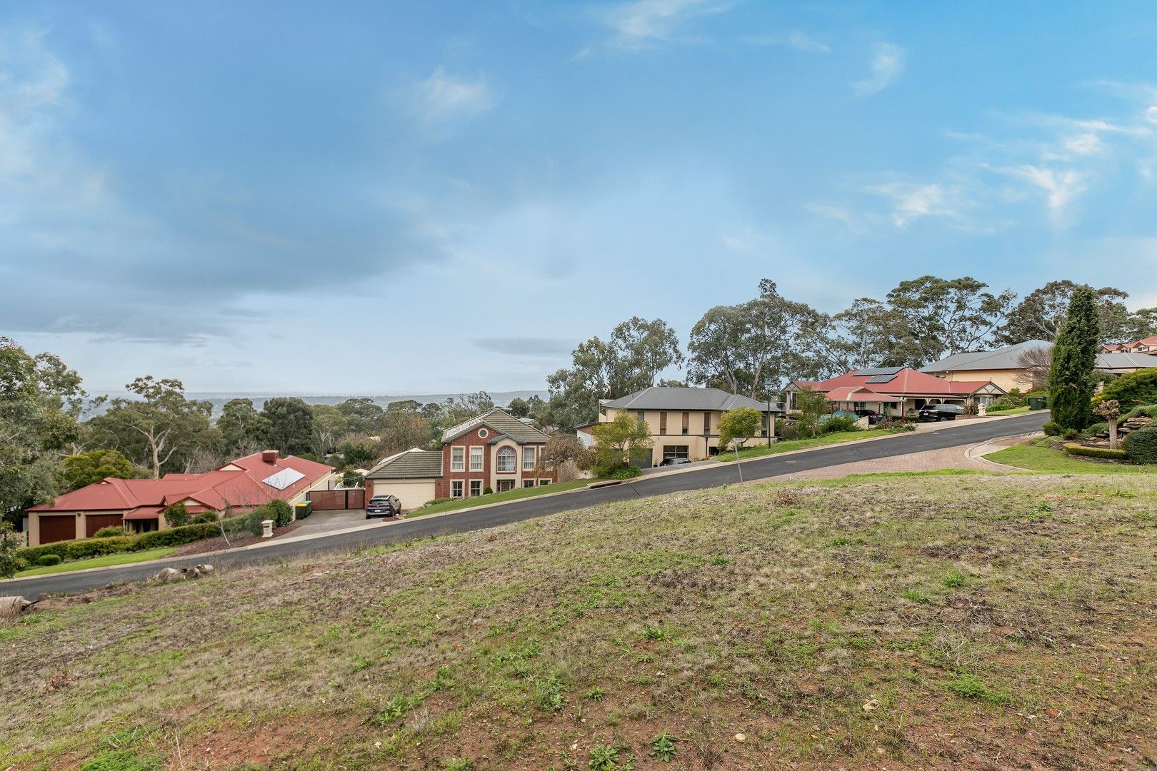 8 The Crest, Chandlers Hill SA 5159 Domain