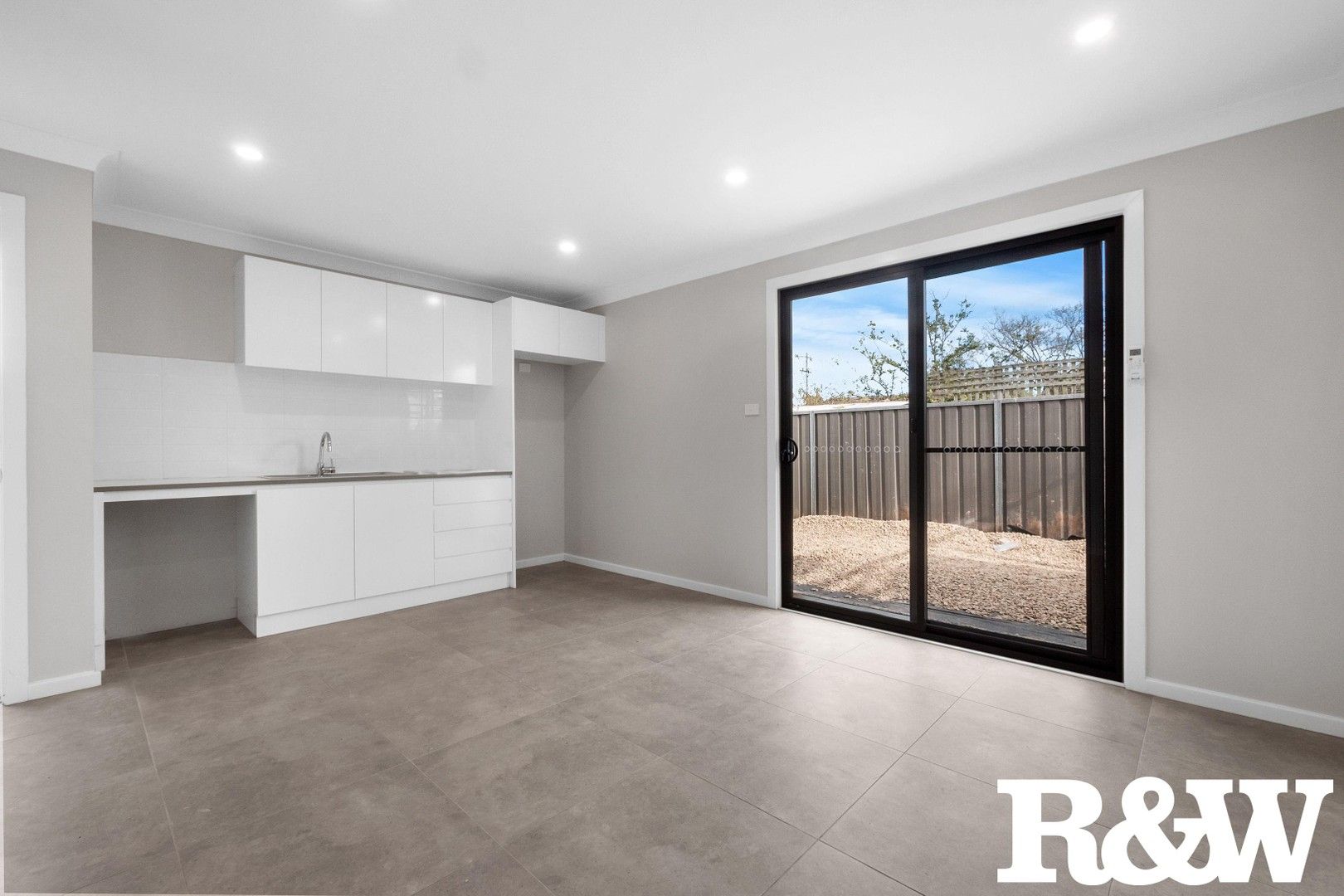 1 bedrooms House in 91B Belmore Avenue WHALAN NSW, 2770