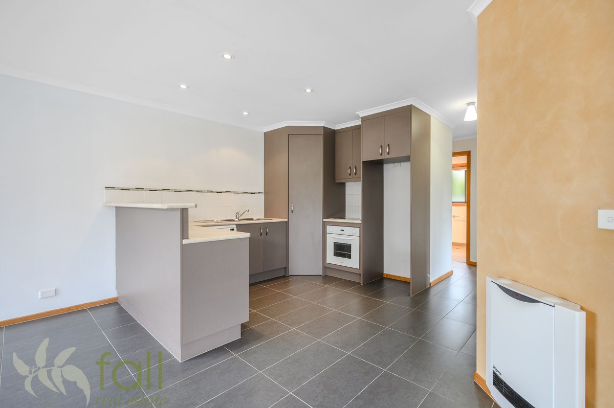 3/2 Arilung Place, Kingston TAS 7050, Image 2