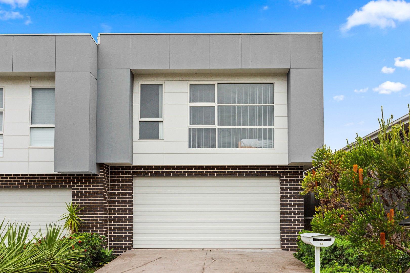 3 bedrooms House in 14 Elizabeth Circuit FLINDERS NSW, 2529