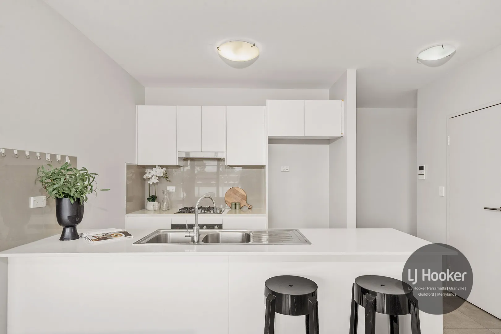 Apartment in Granville - View 2