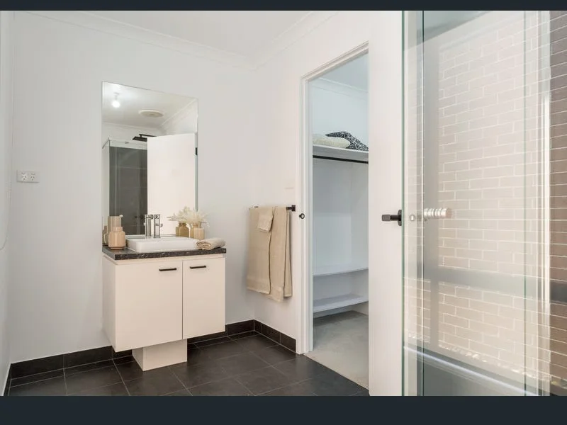 Additional image 19 of 8 Amberfield Street, Mickleham VIC 3064