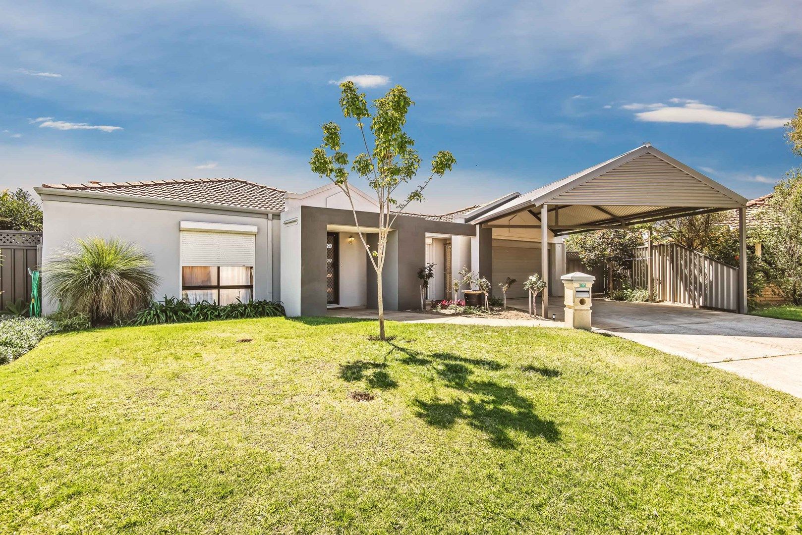 17 Kunzite Court, Forrestfield WA 6058, Image 0