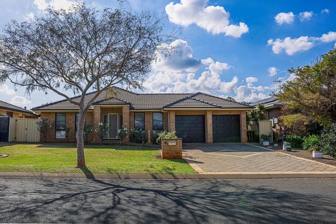 Picture of 5 Noonan Street, PARKES NSW 2870