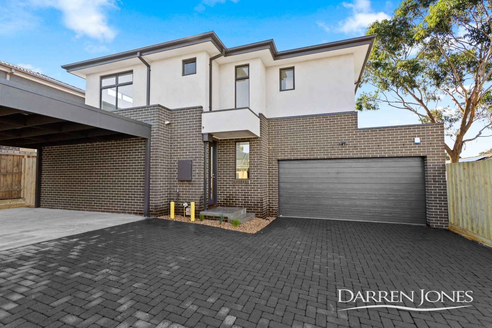 4 bedrooms Townhouse in 2/116 Nell Street GREENSBOROUGH VIC, 3088