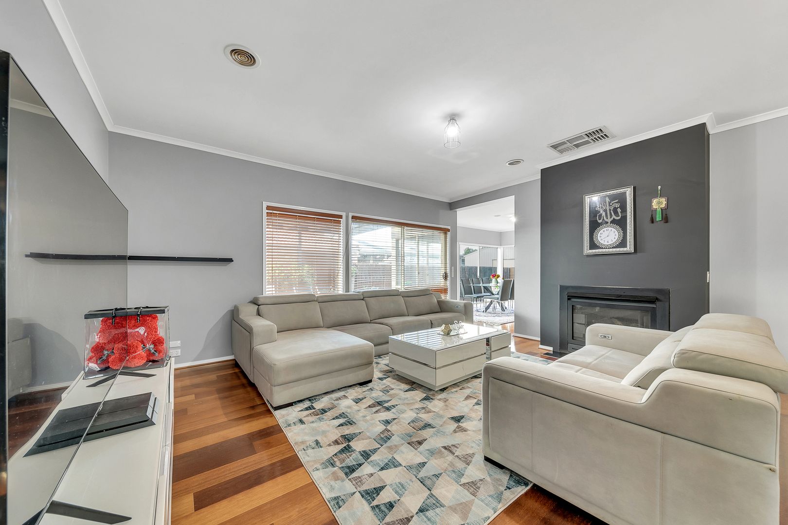 6 Cormican Place, Lovely Banks VIC 3213, Image 2