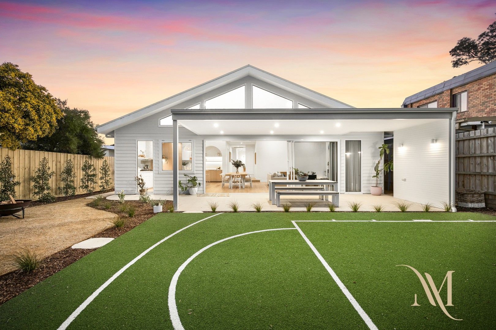 4 bedrooms House in 22 Foam Street ASPENDALE VIC, 3195