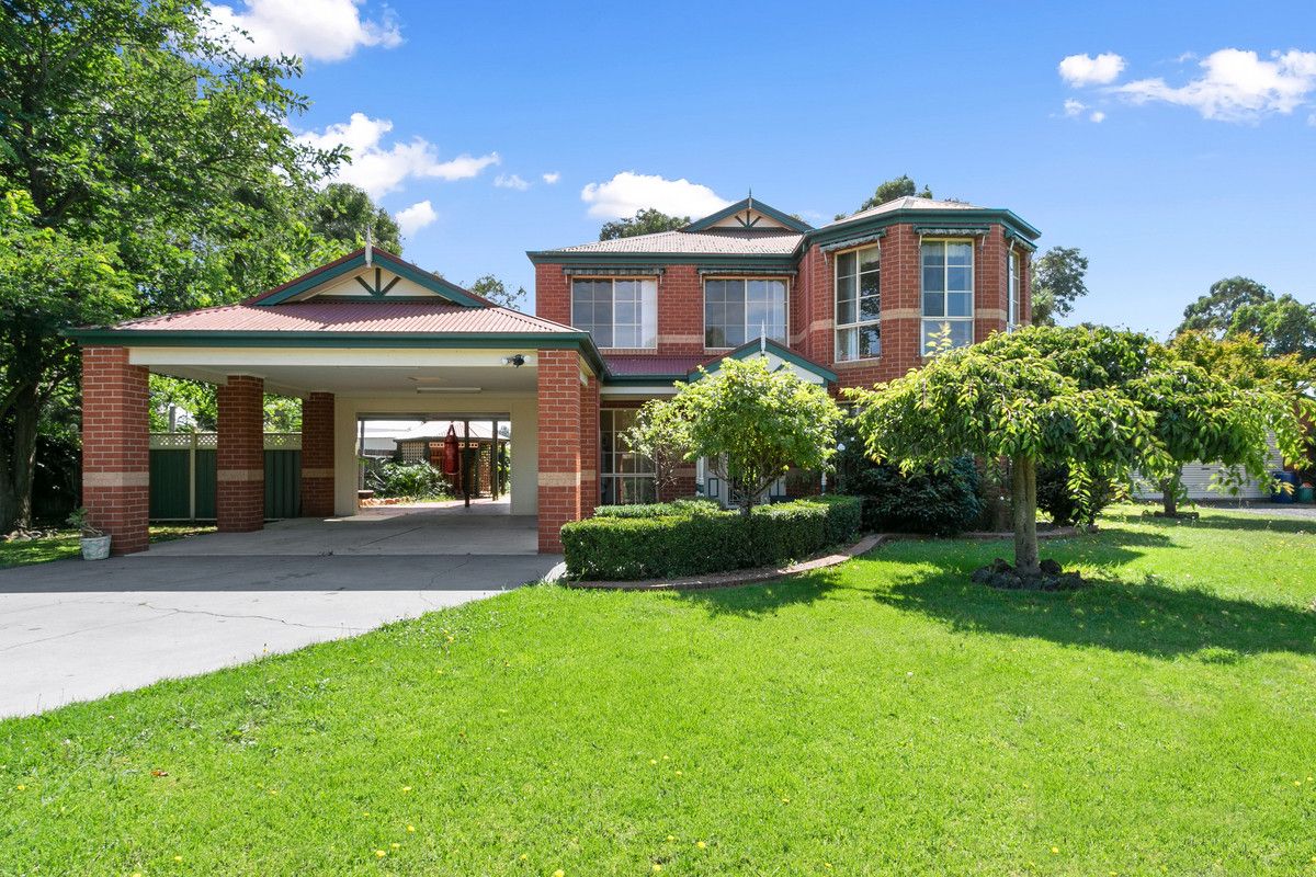 32 Mark Avenue, Sale VIC 3850, Image 0