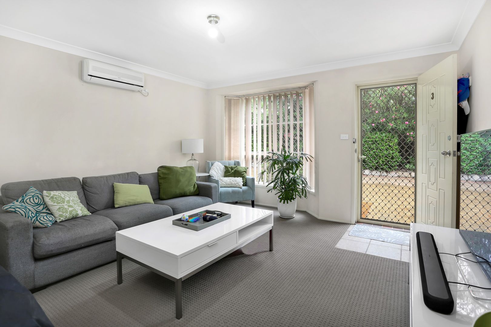 3/44 Ballandella Road, Toongabbie NSW 2146, Image 2