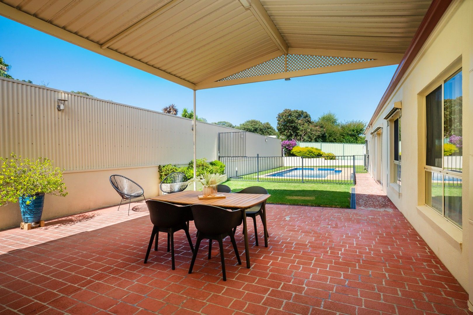 8 Rixon Place, Glenroy NSW 2640, Image 0