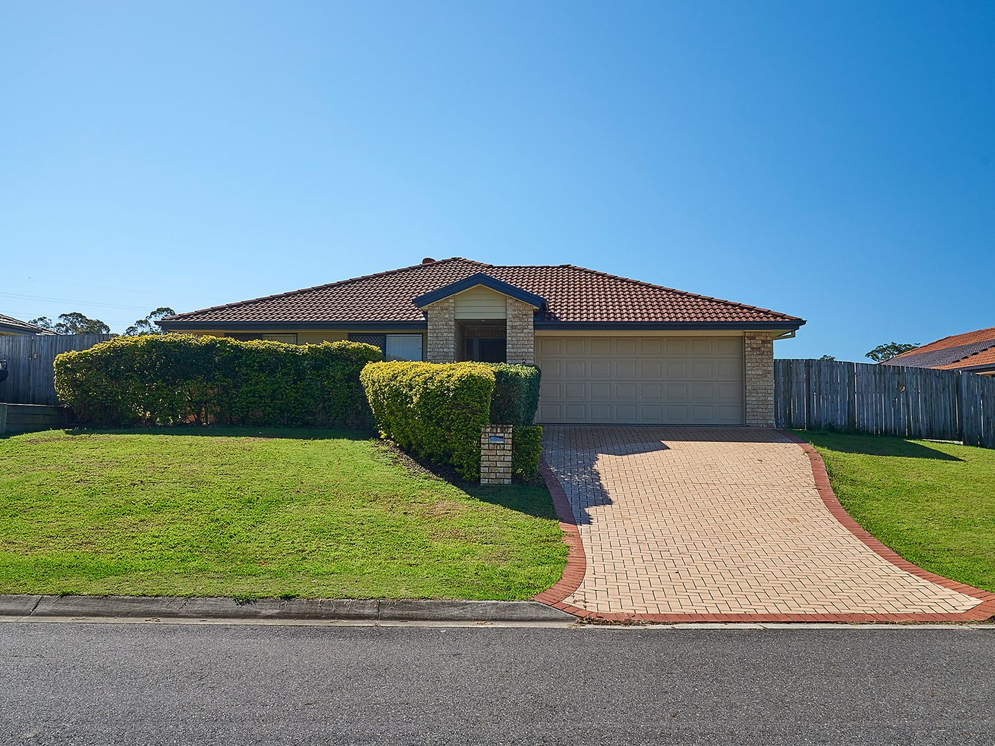 10 Corowa Court, Eatons Hill Property History & Address Research Domain