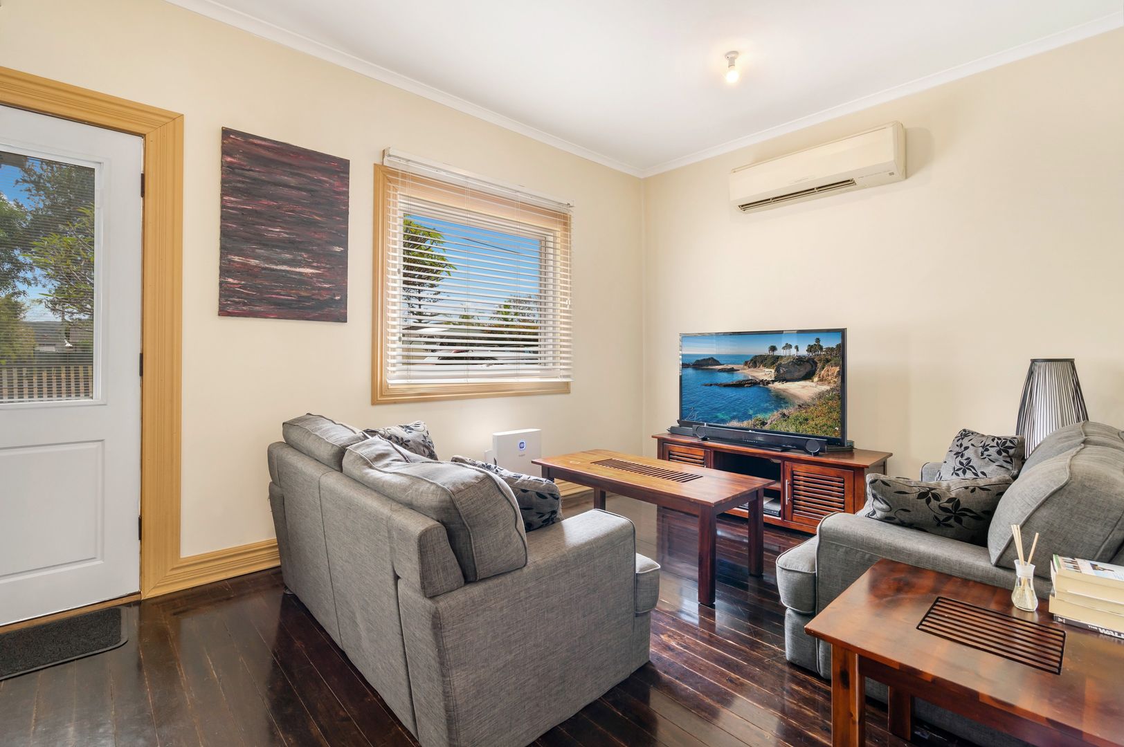 22 Trafalgar Avenue, Woy Woy NSW 2256, Image 2