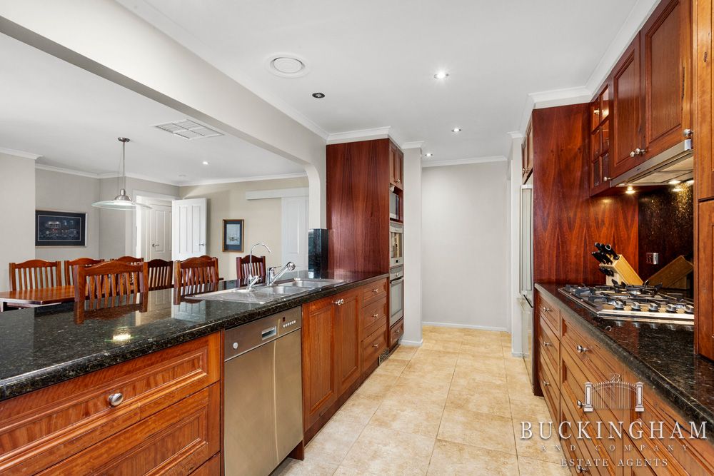 6 Dalray Close, Mill Park VIC 3082, Image 1