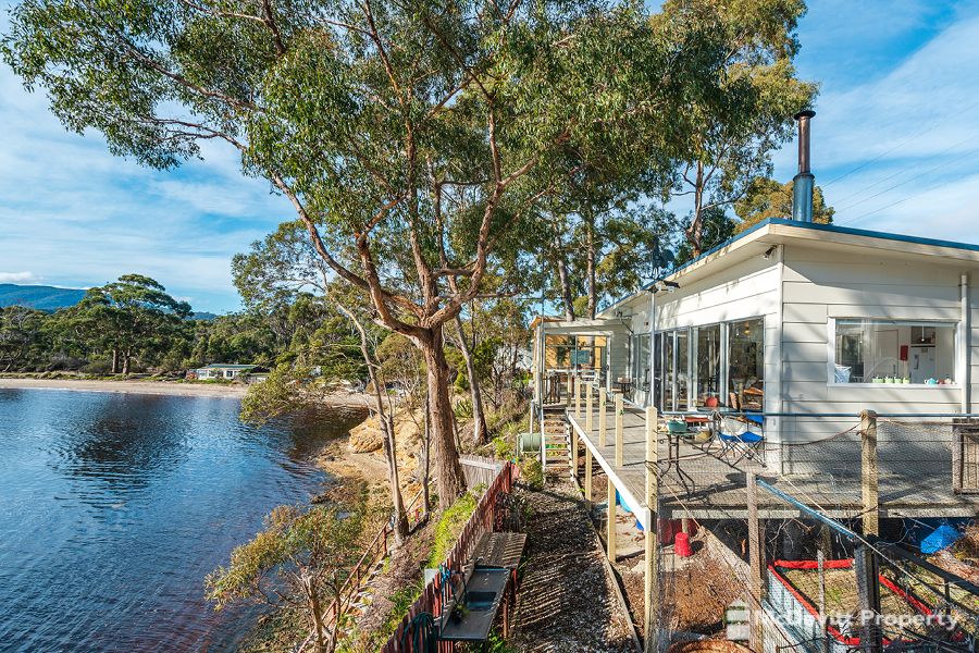 76 Flakemores Road, Eggs And Bacon Bay TAS 7112