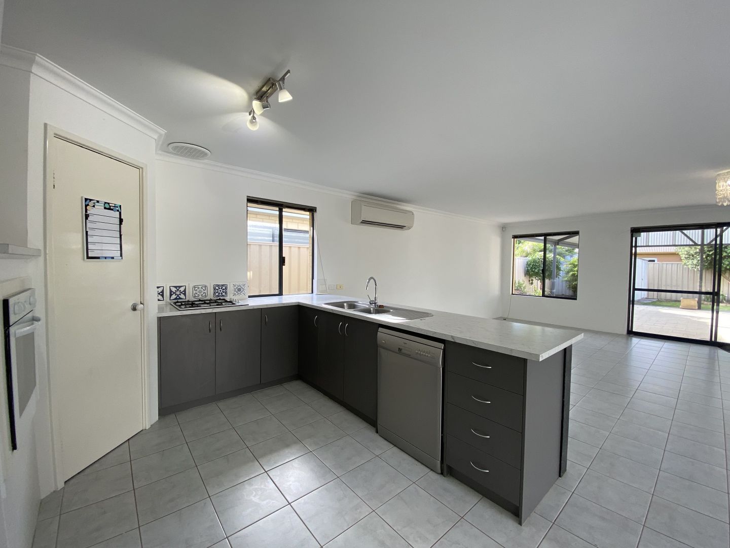 4/36 Stanford Drive, Abbey WA 6280, Image 2