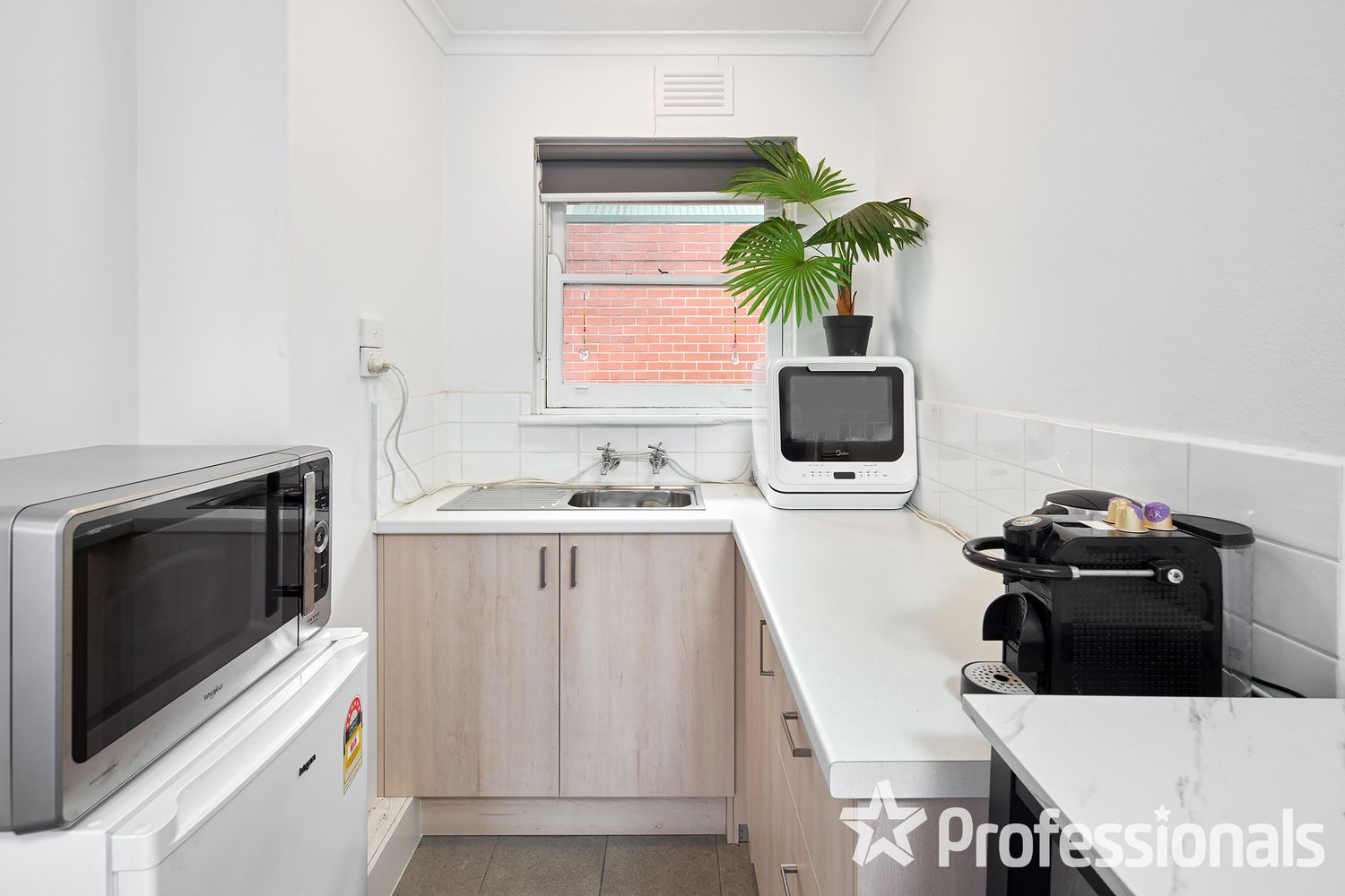 9/55 Jackson Street, St Kilda VIC 3182, Image 2