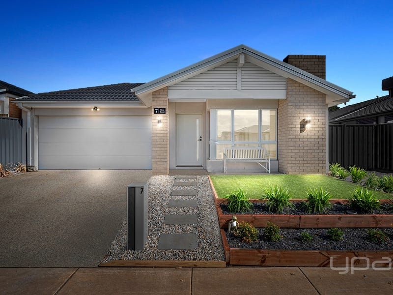 7 Opus Street, Strathtulloh VIC 3338, Image 0