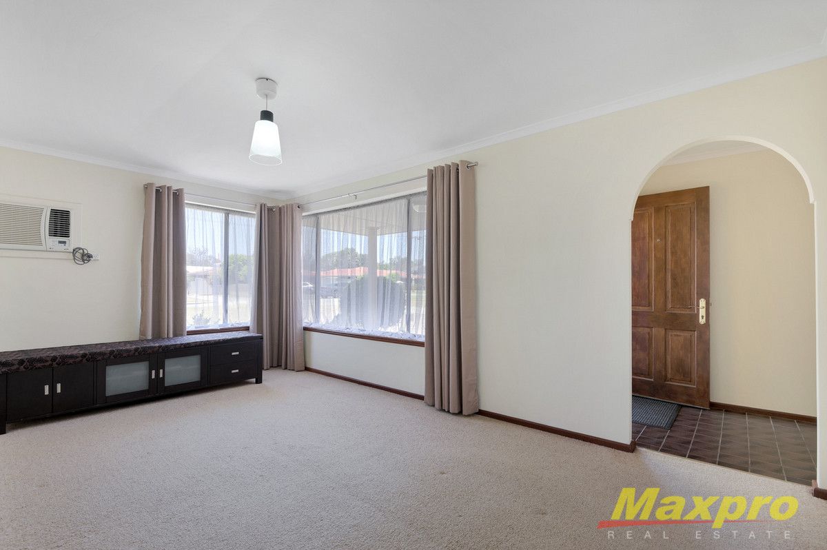 10 Derwent Place, Lynwood WA 6147, Image 2