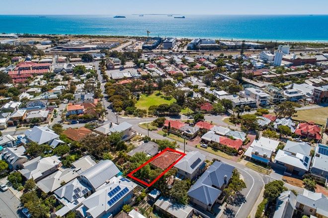 Picture of 24 Alfred Road, NORTH FREMANTLE WA 6159