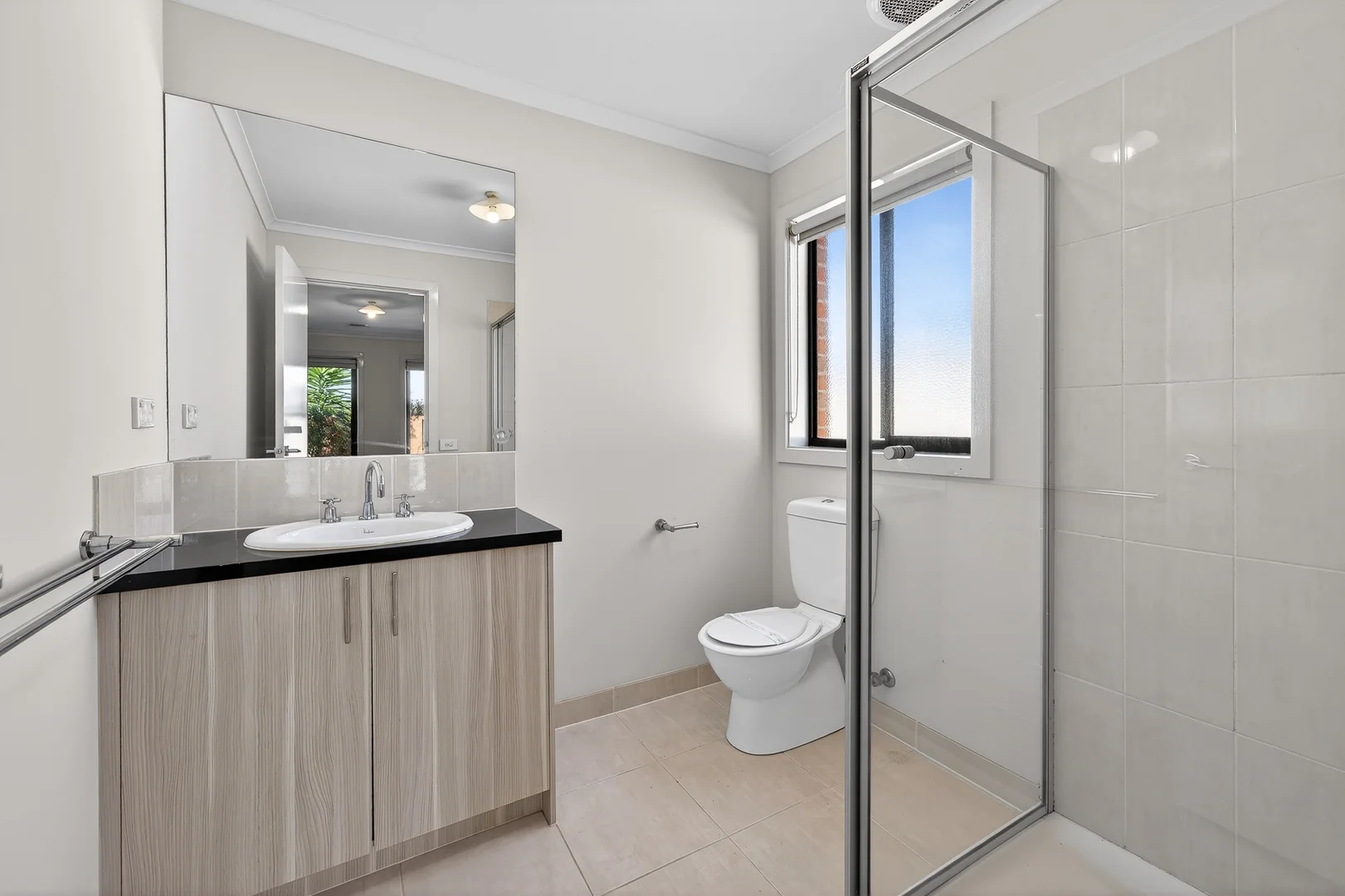 Additional image 6 of 76 Bluehills Boulevard, Pakenham VIC 3810