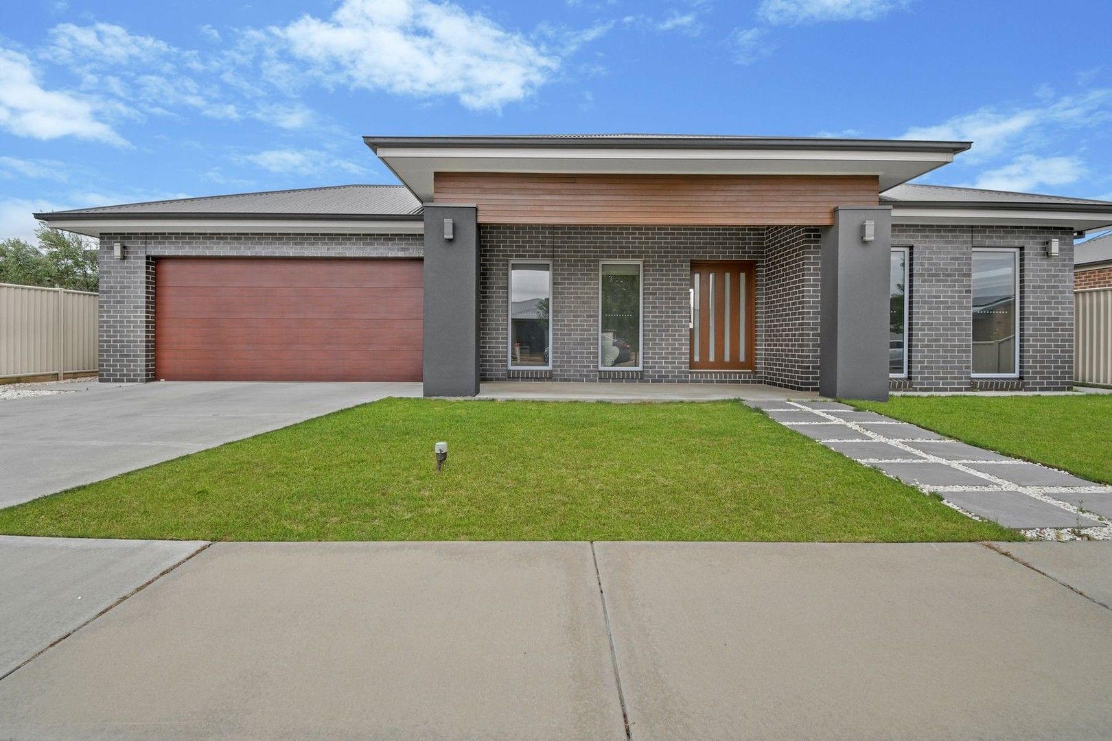 32 Rissmann Drive, Horsham VIC 3400, Image 0