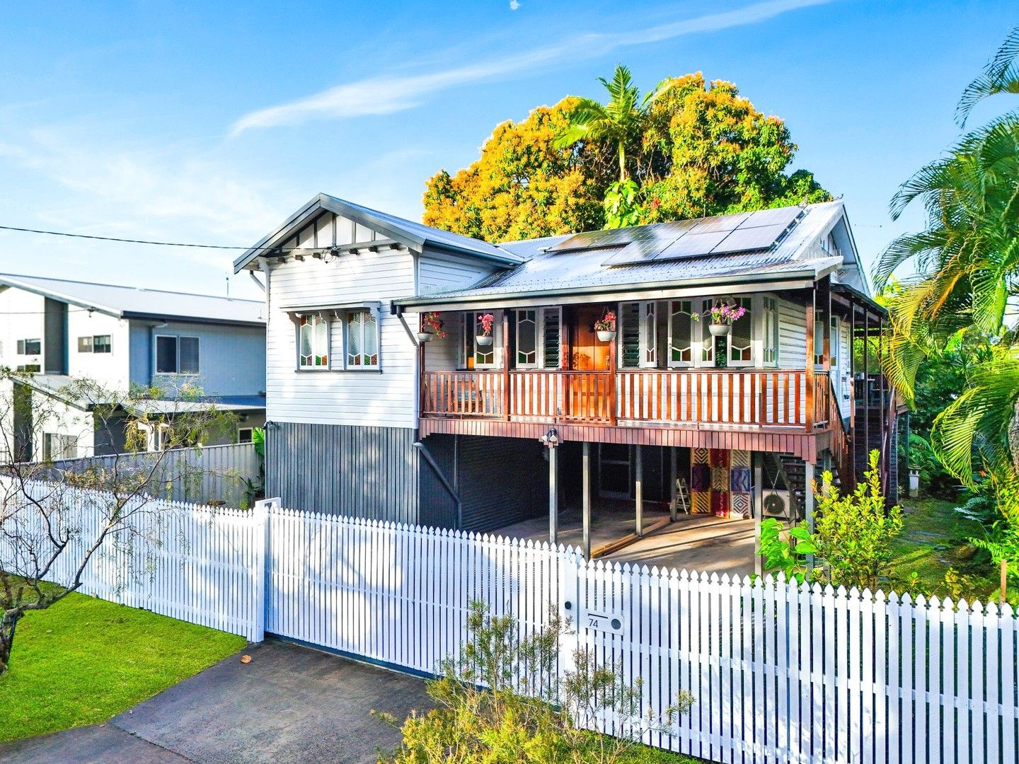 4 bedrooms House in 74 Enmore Street MANOORA QLD, 4870