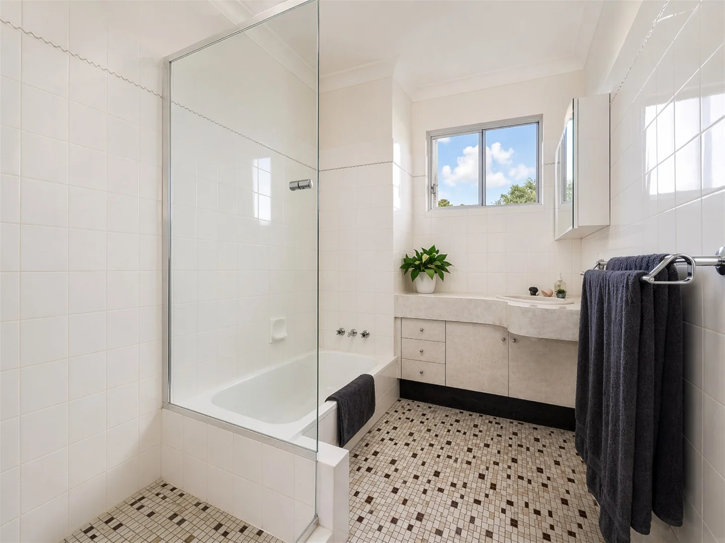 Additional image 8 of 5/15 Rialto Street, Coorparoo QLD 4151