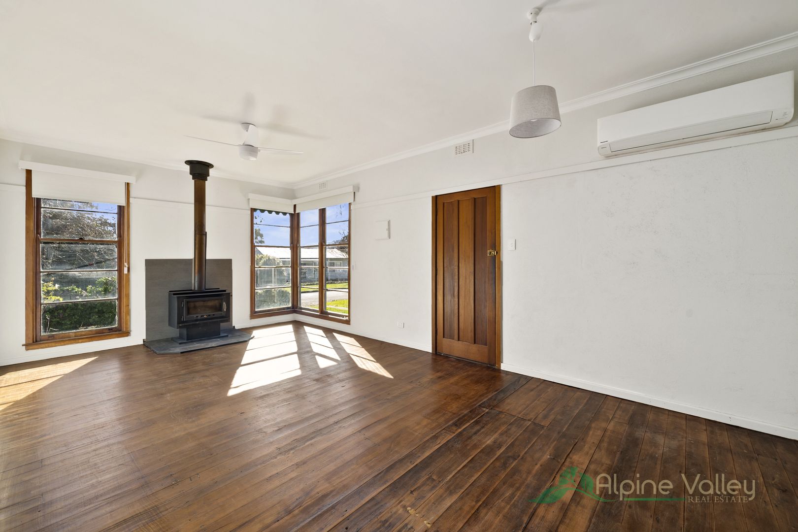 12 Simmonds Street, Mount Beauty VIC 3699, Image 1