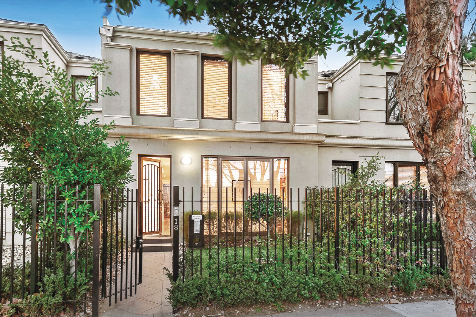 18 Chatsworth Road, Prahran VIC 3181, Image 0