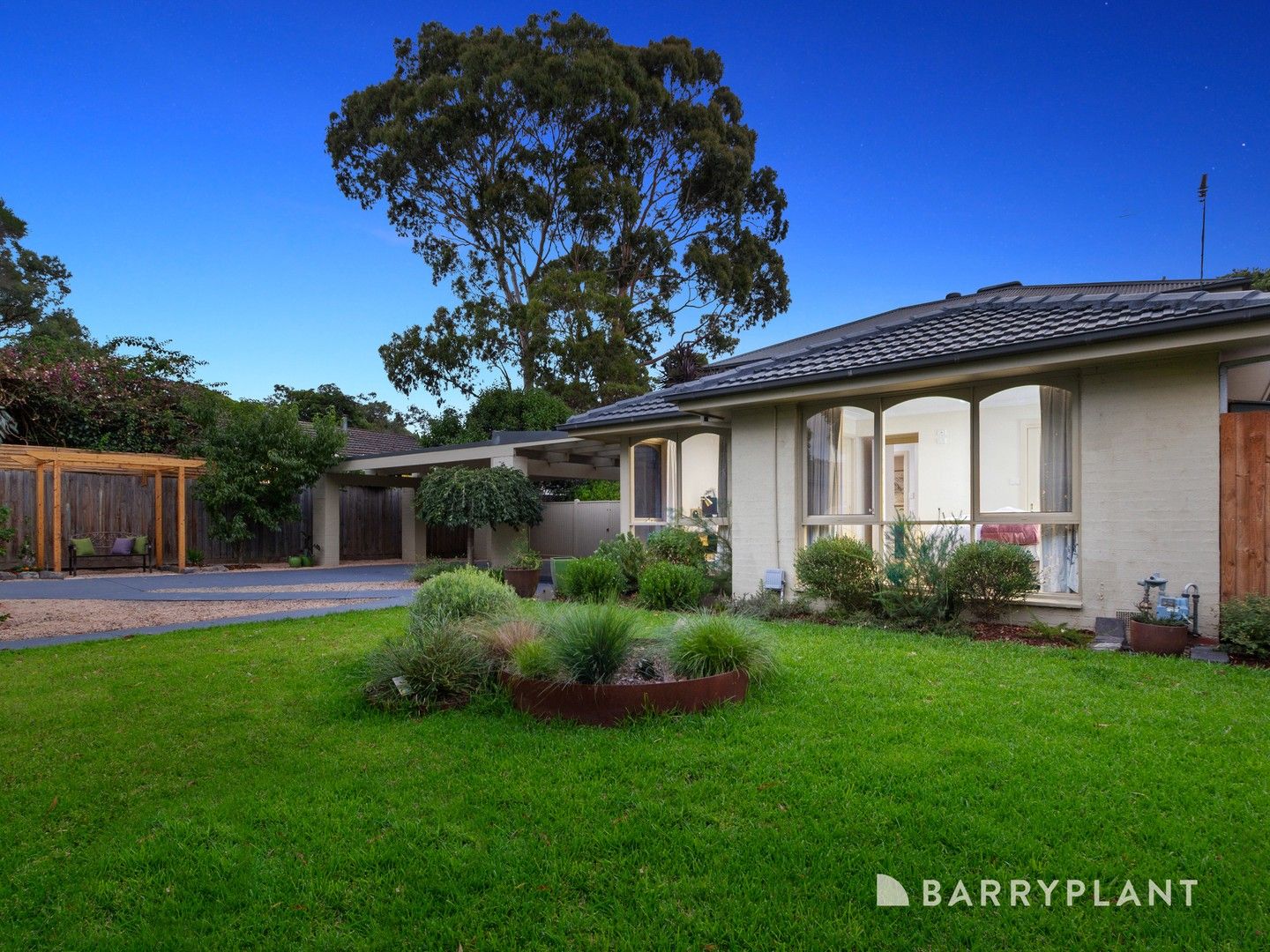 10 Karabil Close, Scoresby VIC 3179, Image 1