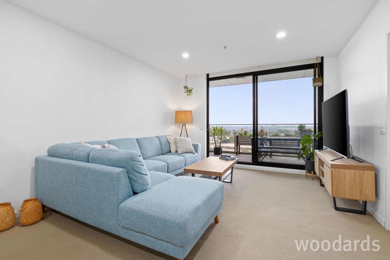 904/8 Breavington Way, Northcote VIC 3070, Image 2