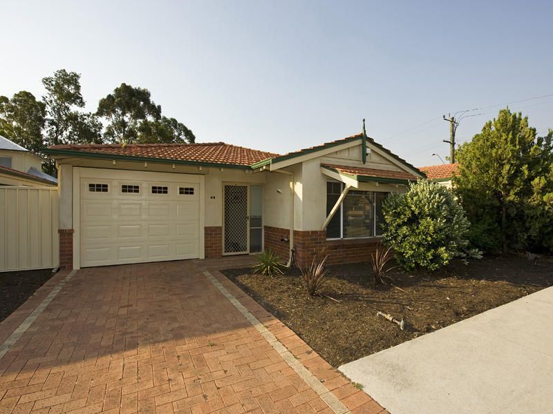 3 bedrooms Villa in 44 Second Avenue VICTORIA PARK WA, 6100