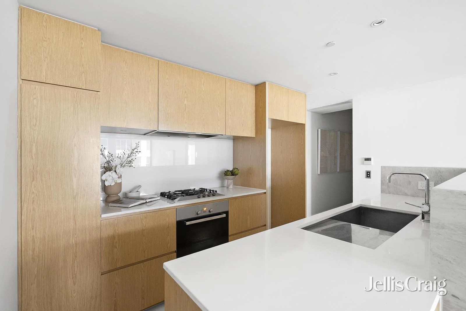 Additional image 4 of 208/6-8 Eastern Beach Road, Geelong VIC 3220